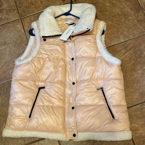 Calvin Klein Faux Fur Trim Fleece Trim Outerwear Vest - Picture 2 of 6